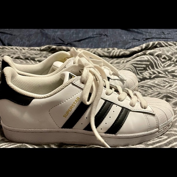 Adidas Superstar Sneakers - White with black - barely used - Picture 3 of 6